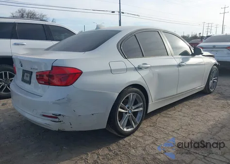 2016 BMW 320I z USA, uszkodzony, nr VIN WBA8E1G58GNU11992